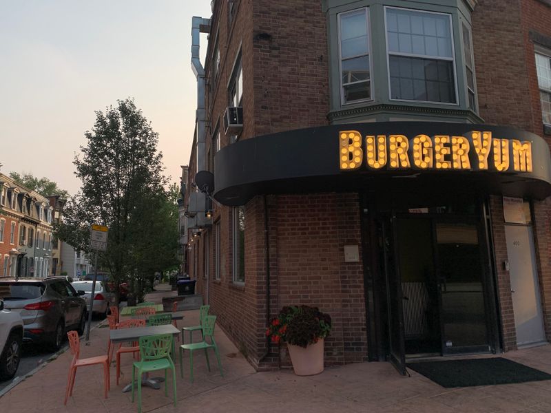 Burger Yum, Harrisburg