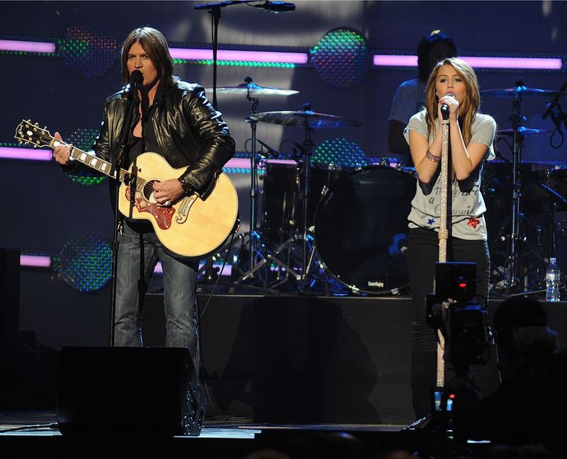 The Cyrus Country-to-Pop Evolution