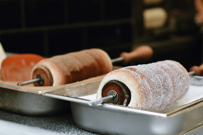 Kürtőskalács (Chimney Cake)