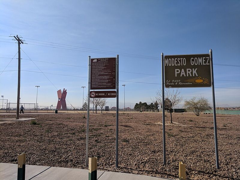 Gomez: The Metropolis That Wasn't