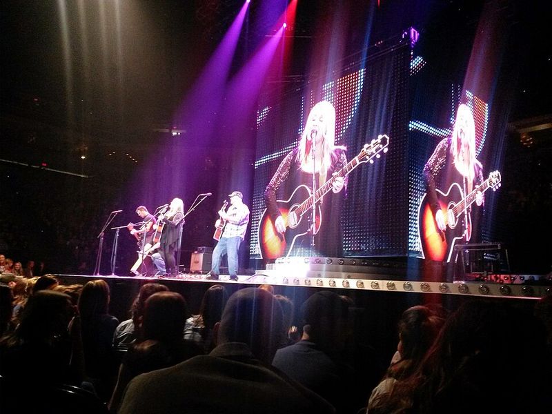 The Thunder Rolls (1991)