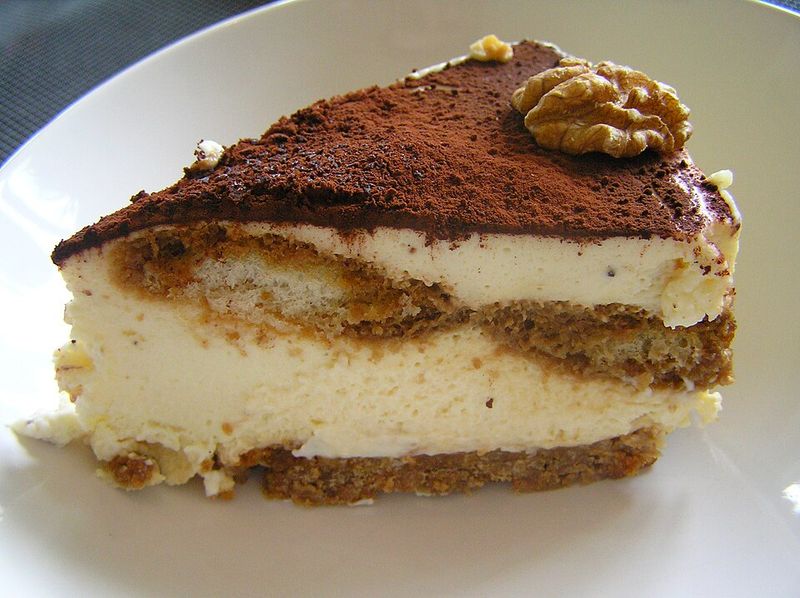 Tiramisu Cake