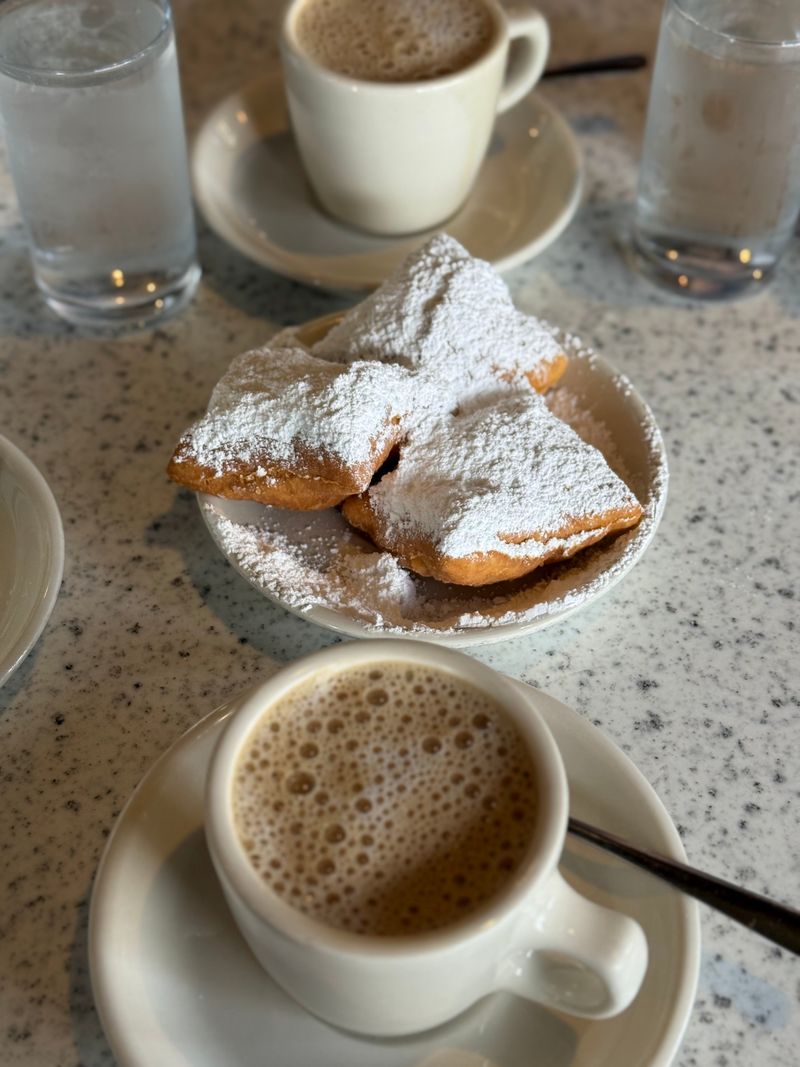 Beignets And Café Au Lait At Café Du Monde