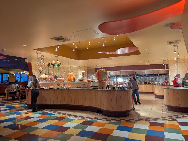 Plan Meals At Off-Times To Reduce Waits