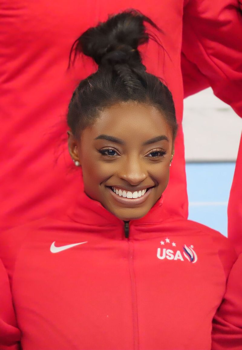 Simone Biles and Jonathan Owens: A Golden Match On Raya