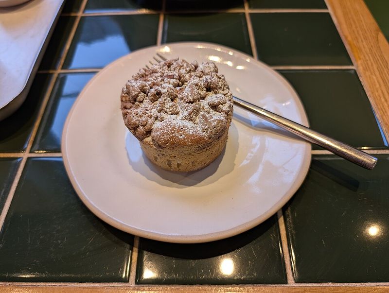 Pecan And Cinnamon Crumb Coffee Cake (Streusel-Style Topping)