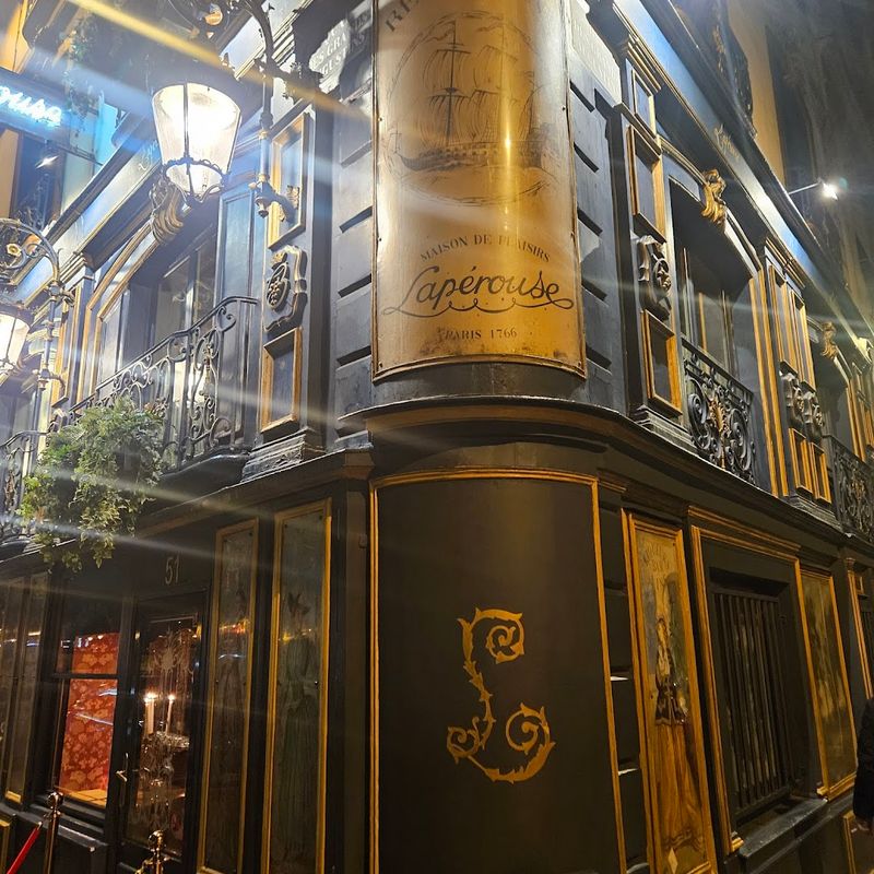 Lapérouse (Paris, France)