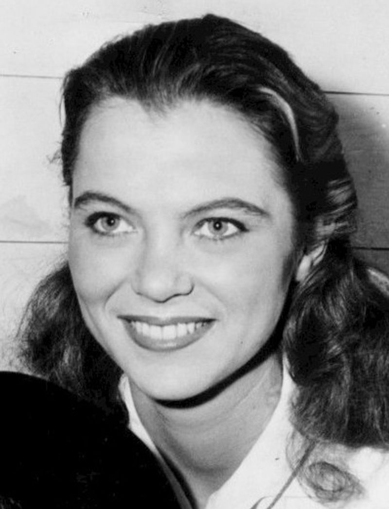 Louise Fletcher Lied To Stay In Character Off-Set