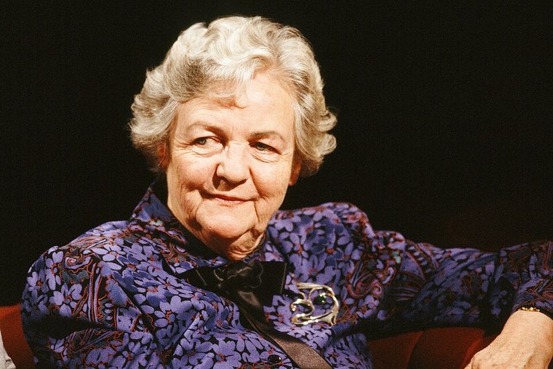 Hons and Rebels by Jessica Mitford