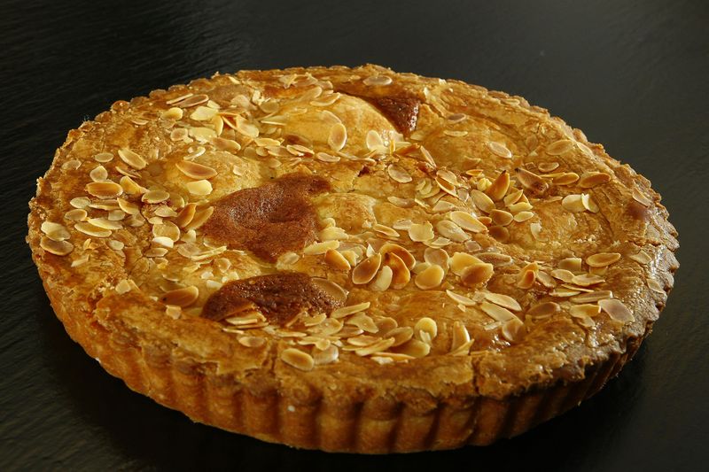 Lemon and Almond Tart (Tarte au Citron et aux Amandes)