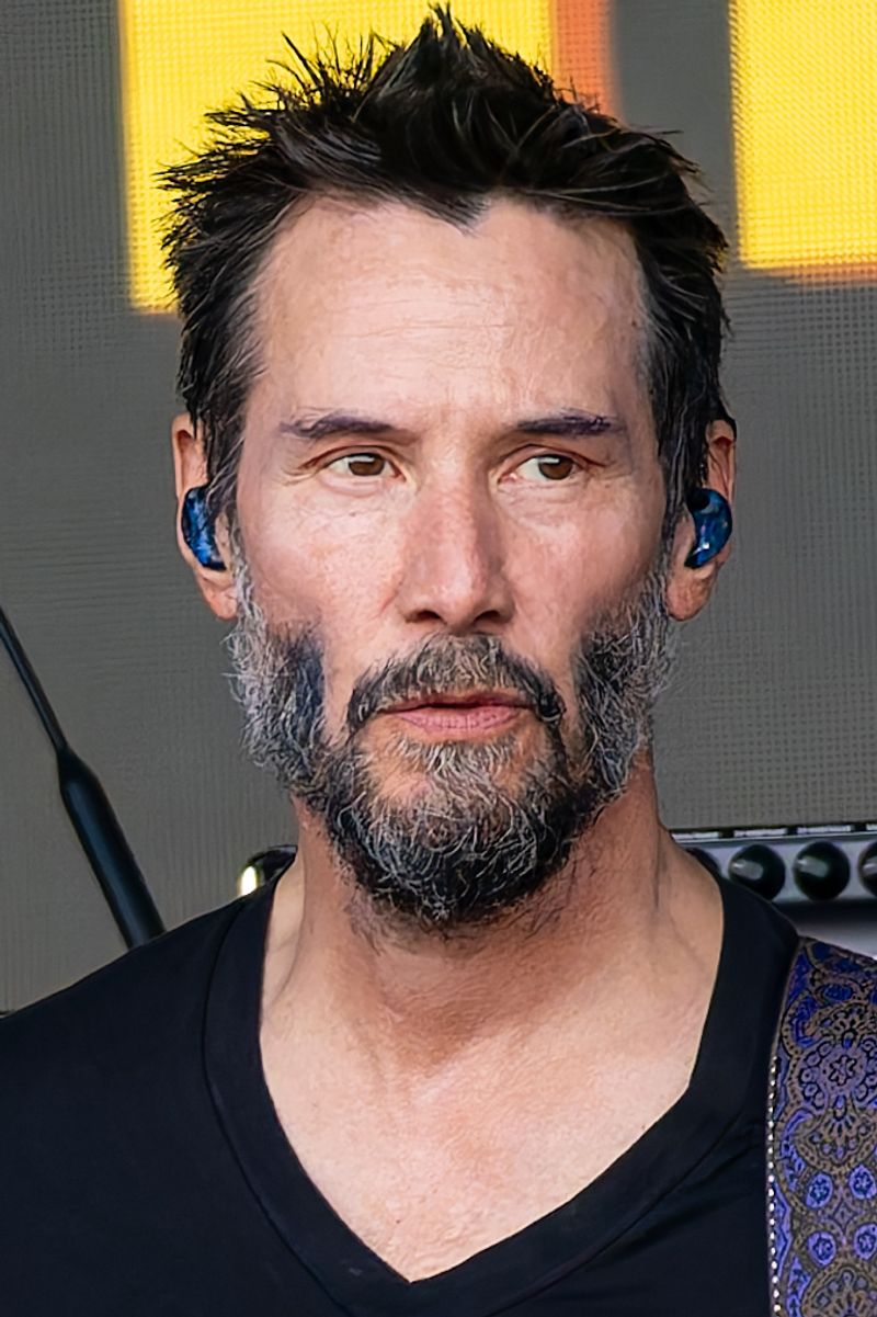 Chain Reaction (1996)