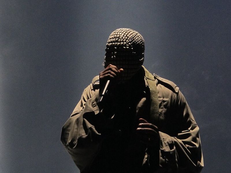 Kanye West – My Beautiful Dark Twisted Fantasy (2010)