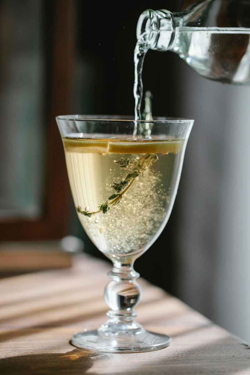 Sparkling Juice Sets The Mood