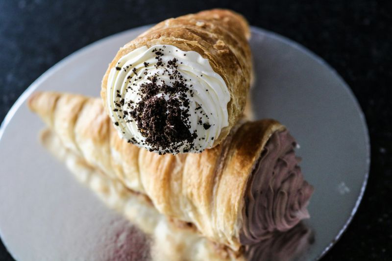 Puff Pastry Cream Horns