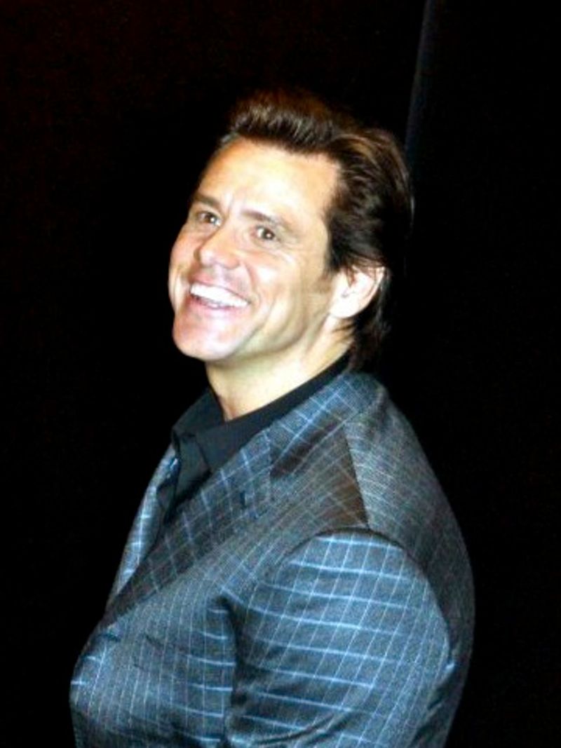 Jim Carrey's Over-the-Top Fashion Week Interview (2017)