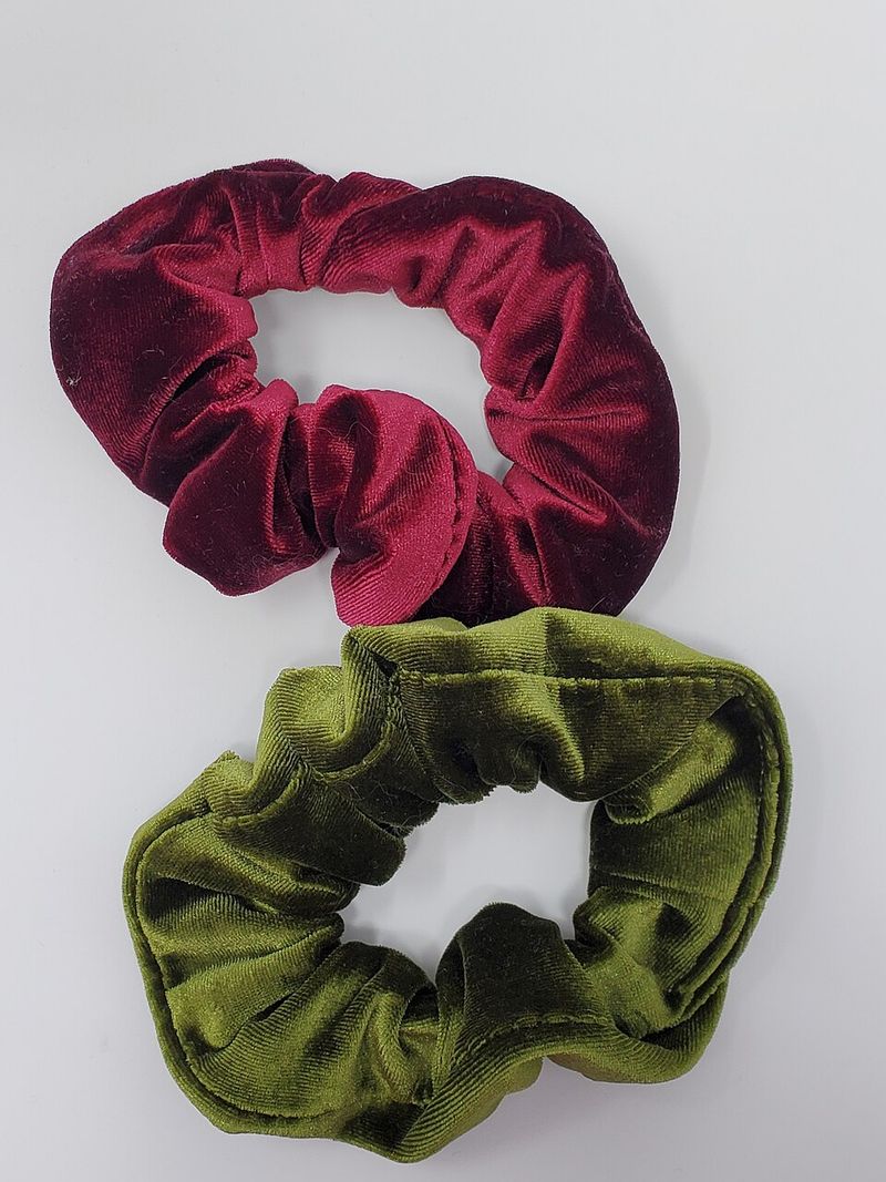 Scrunchies, Overalls, and Fashion That Knew No Fear