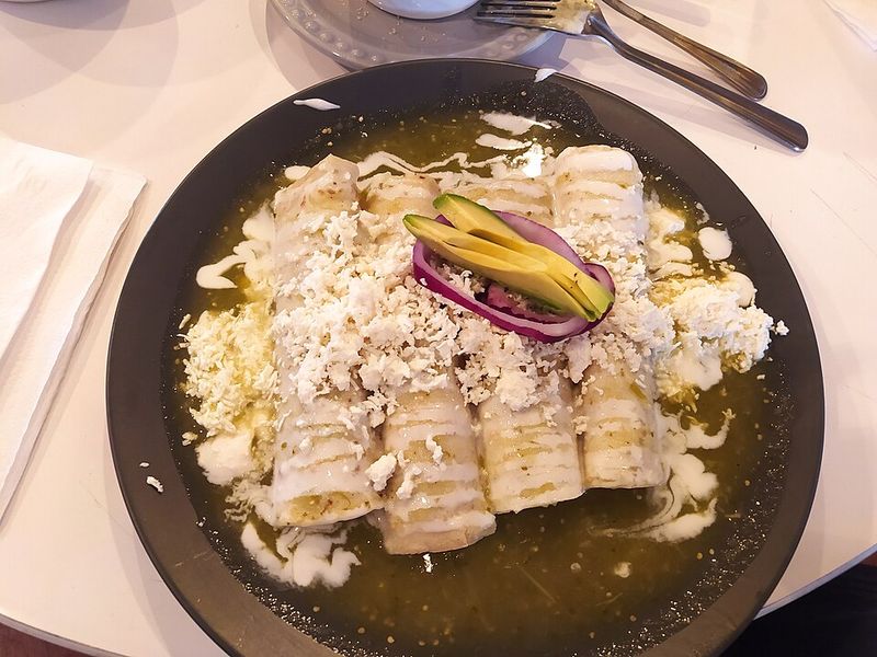 Enchiladas En Salsa Verde