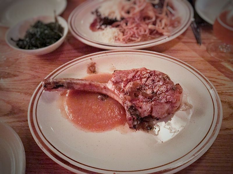 Pork Chops with Applesauce