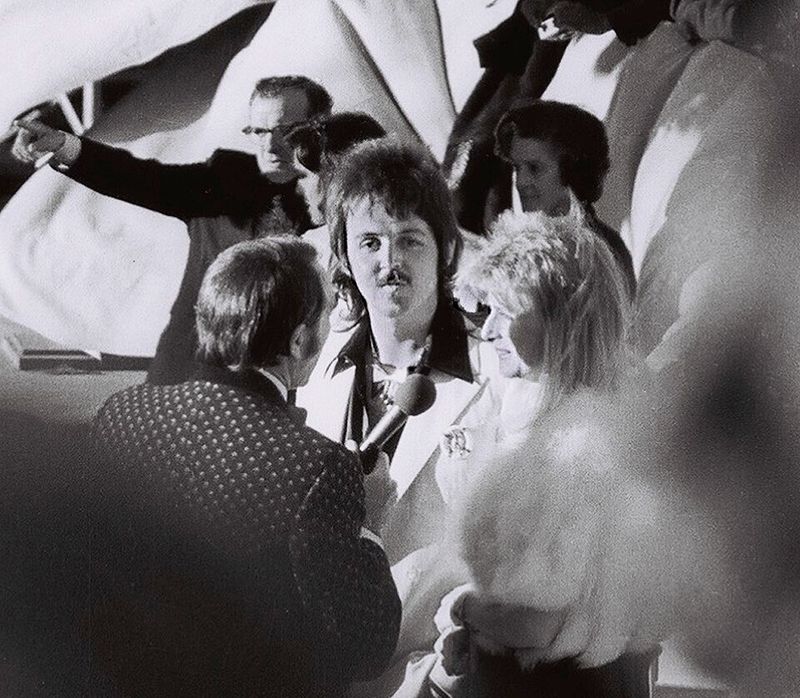 Paul McCartney And Linda McCartney At The Oscars Live And Let Die Moment