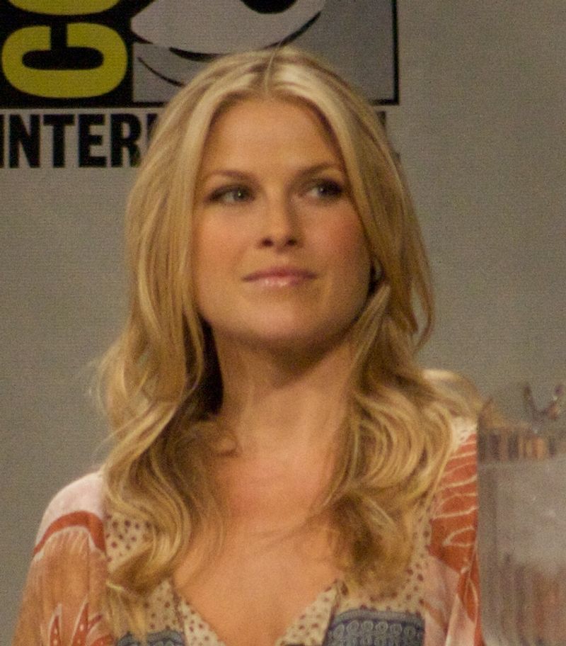 Angela Norris (Ali Larter)