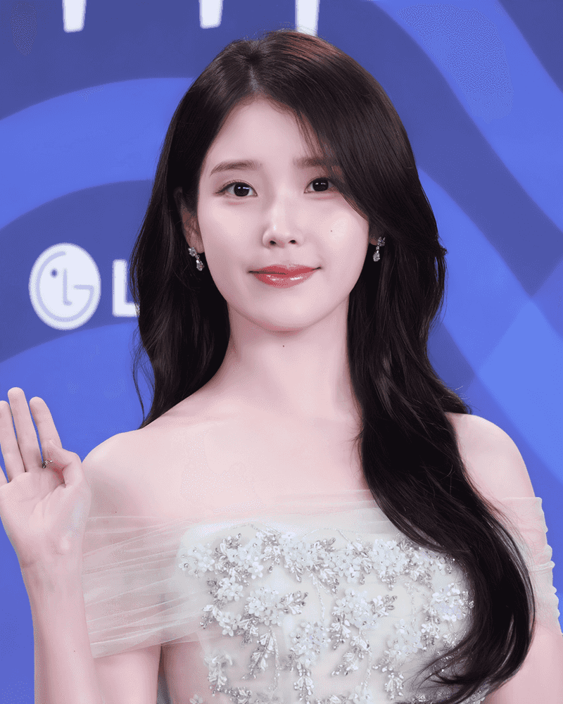 IU (Lee Ji-eun)