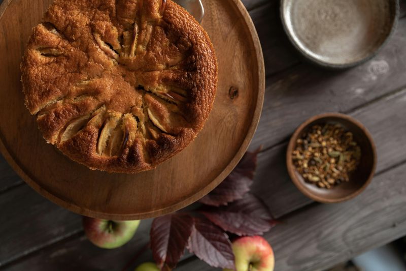 Country-Style Apple Cake