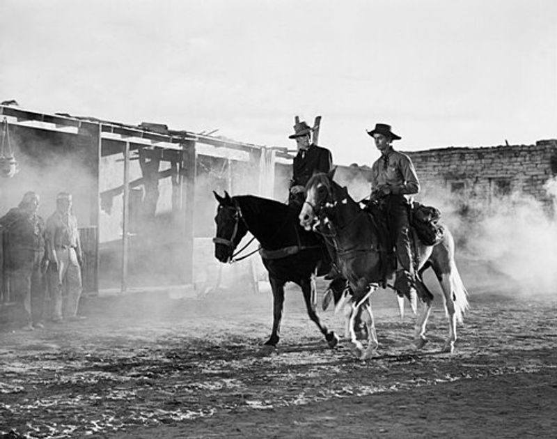 The Outlaw (1943)