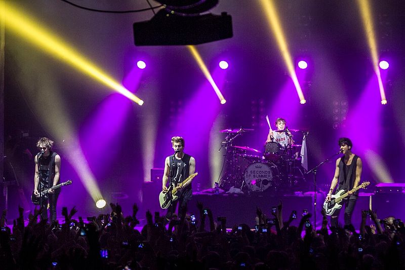 5 Seconds of Summer — Everyone's A Star World Tour