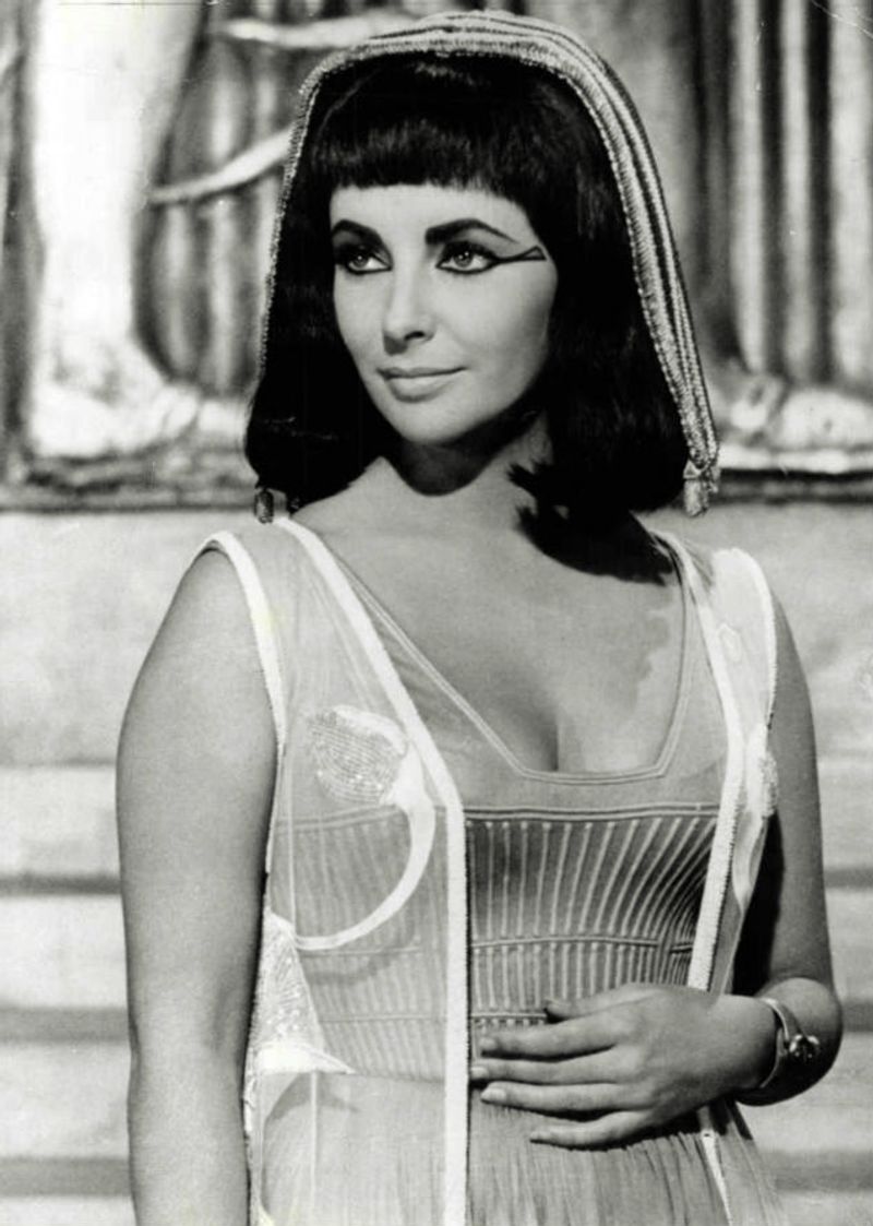 Elizabeth Taylor - Cleopatra