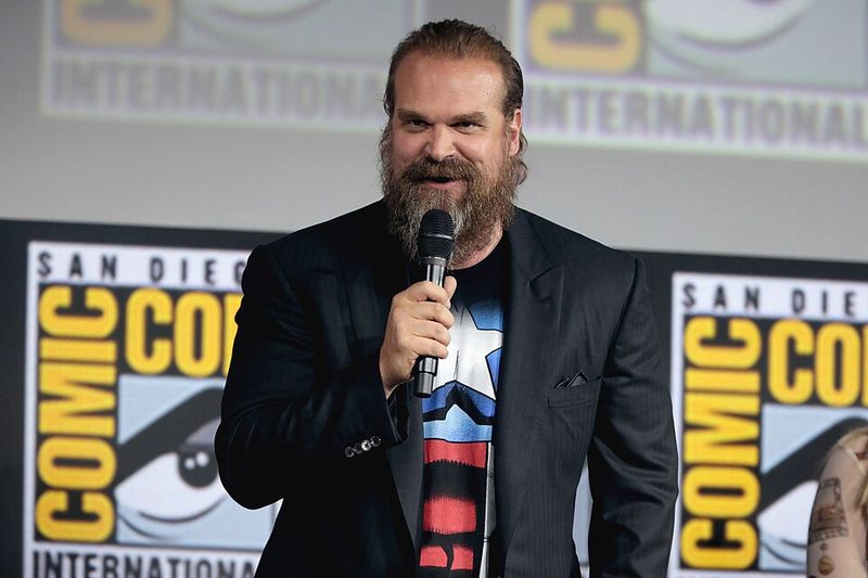 David Harbour and Lily Allen — Vegas, Baby