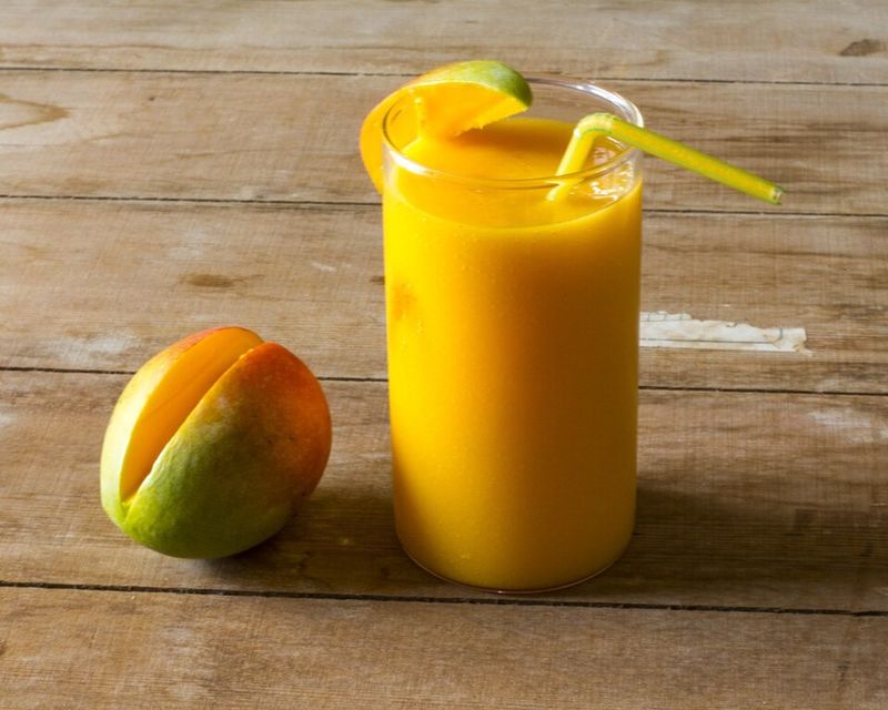 Mango and Coconut Water Smoothie