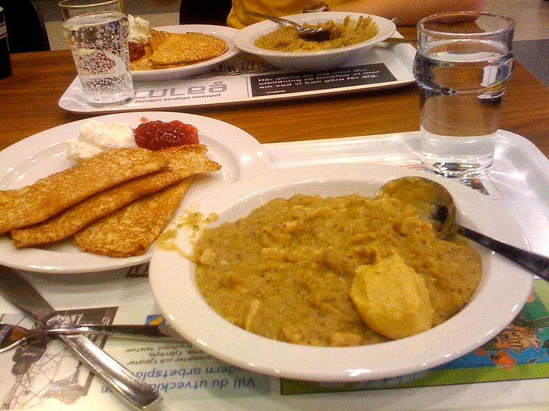 Ärtsoppa (With Pannkakor)