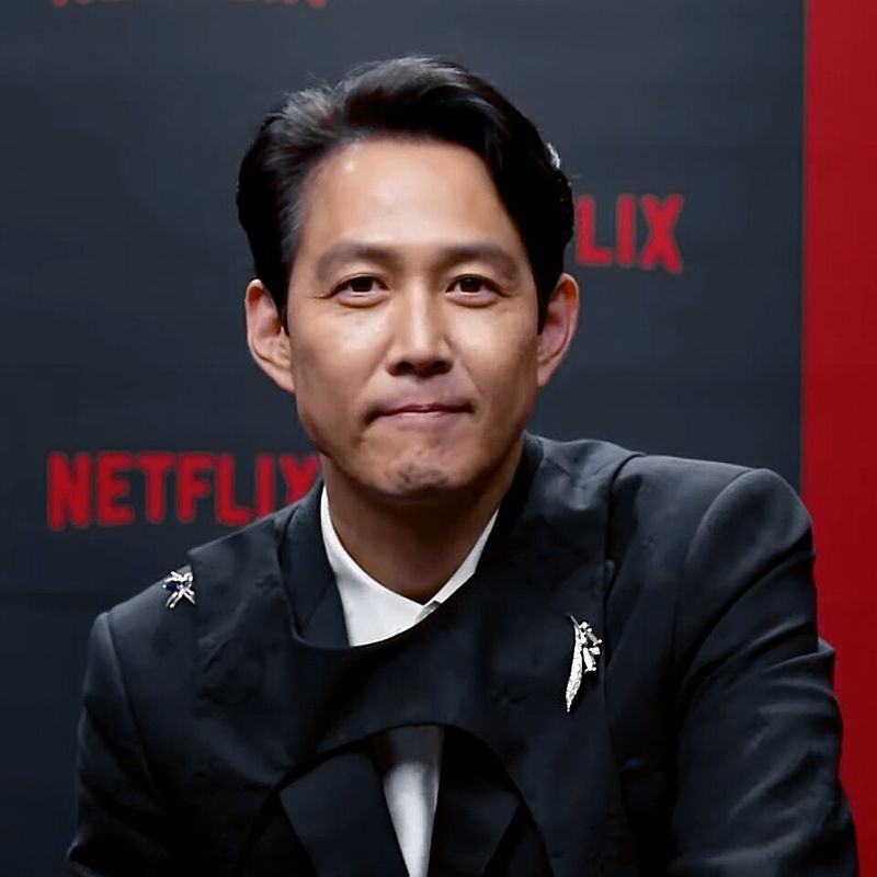 Lee Jung Jae and T.O.P: Art Connects Generations