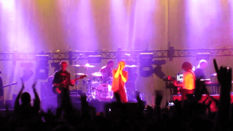 I Brought You My Bullets, You Brought Me Your Love - My Chemical Romance