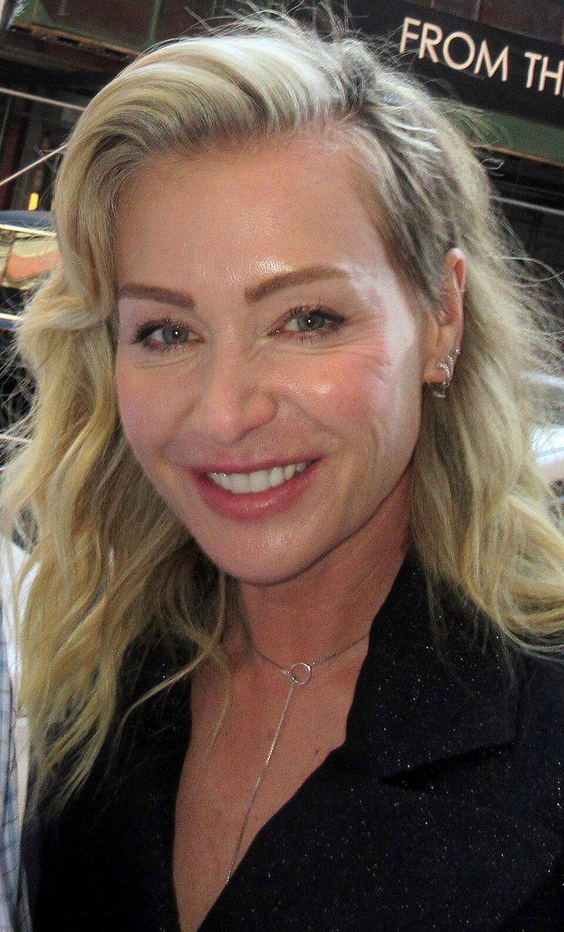 Portia De Rossi: Born Amanda Rogers