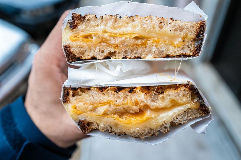 Loaded Mac and Cheese Bread Cone