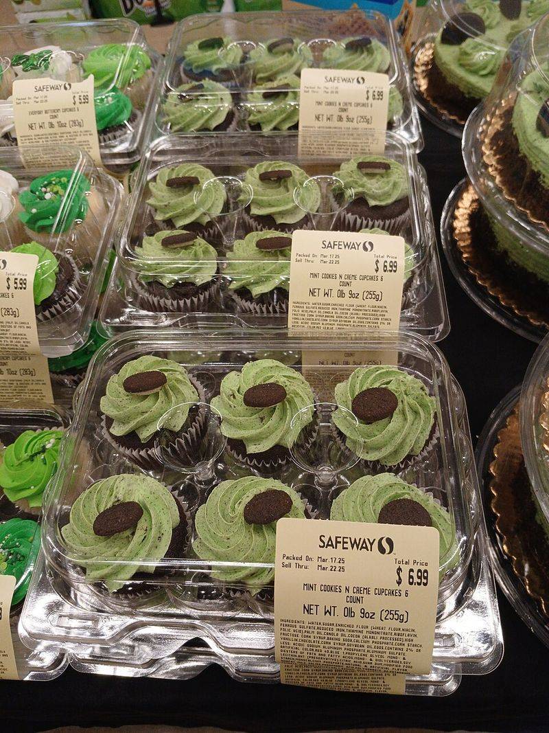 Mint Chocolate Chip Cupcakes