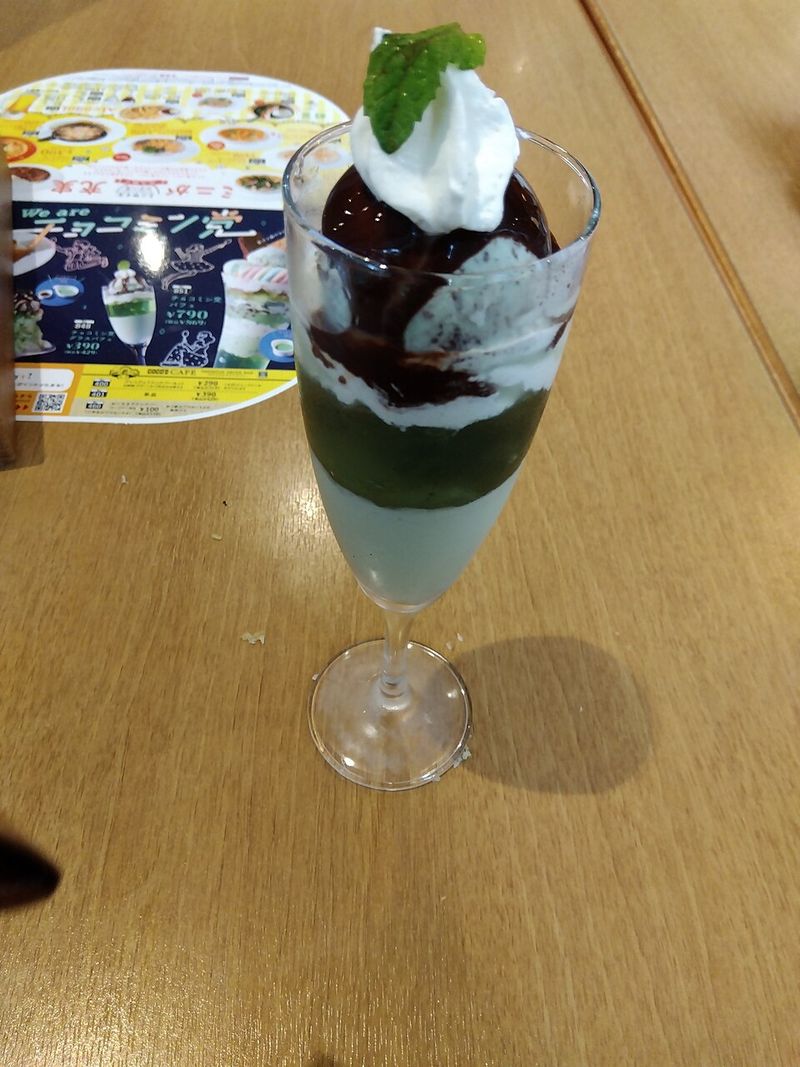 Mint Chocolate Parfaits