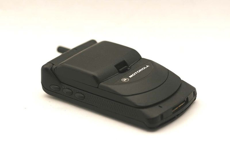 Motorola StarTAC (1996)