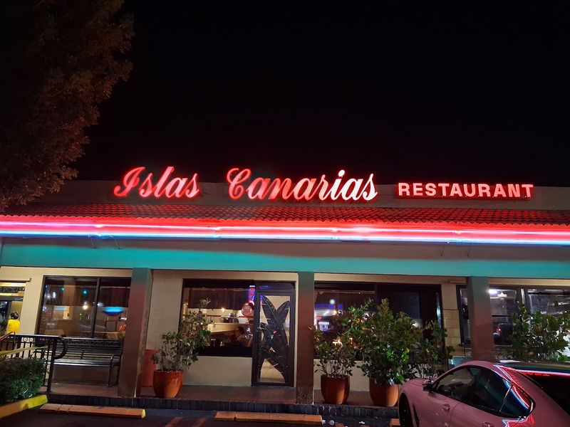 Islas Canarias Restaurant & Bar