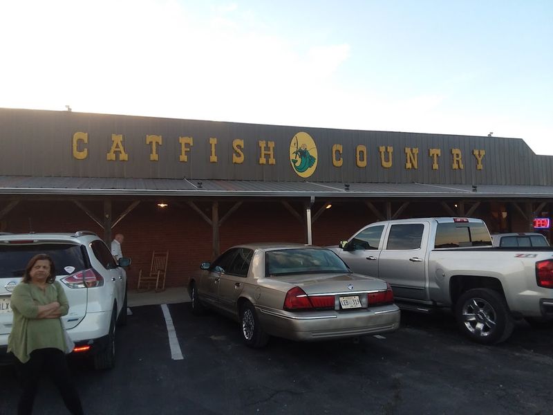 Catfish Country Seafood Buffet, Booneville