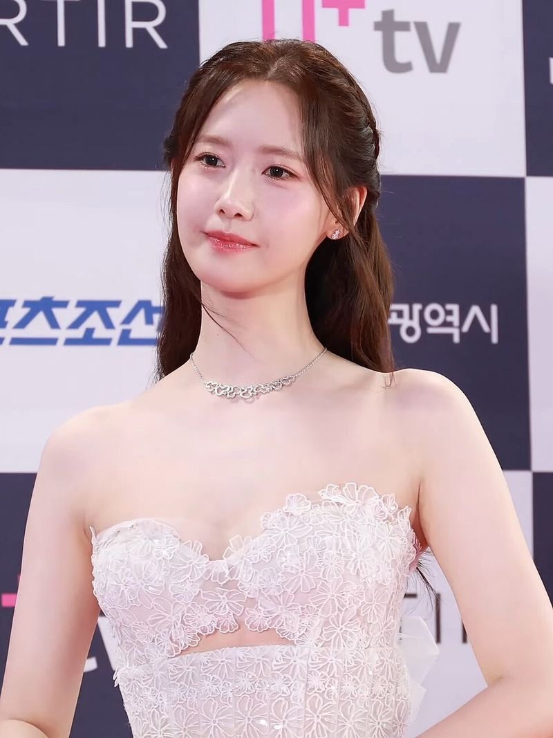 YoonA (Girls' Generation)