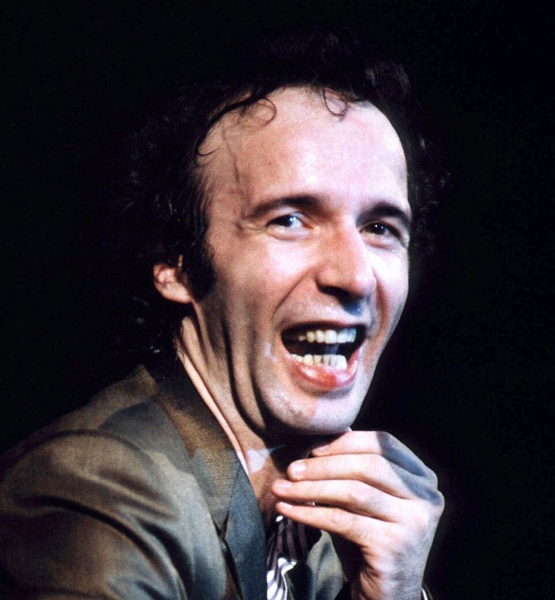 Roberto Benigni Climbs Seats After Life Is Beautiful Win