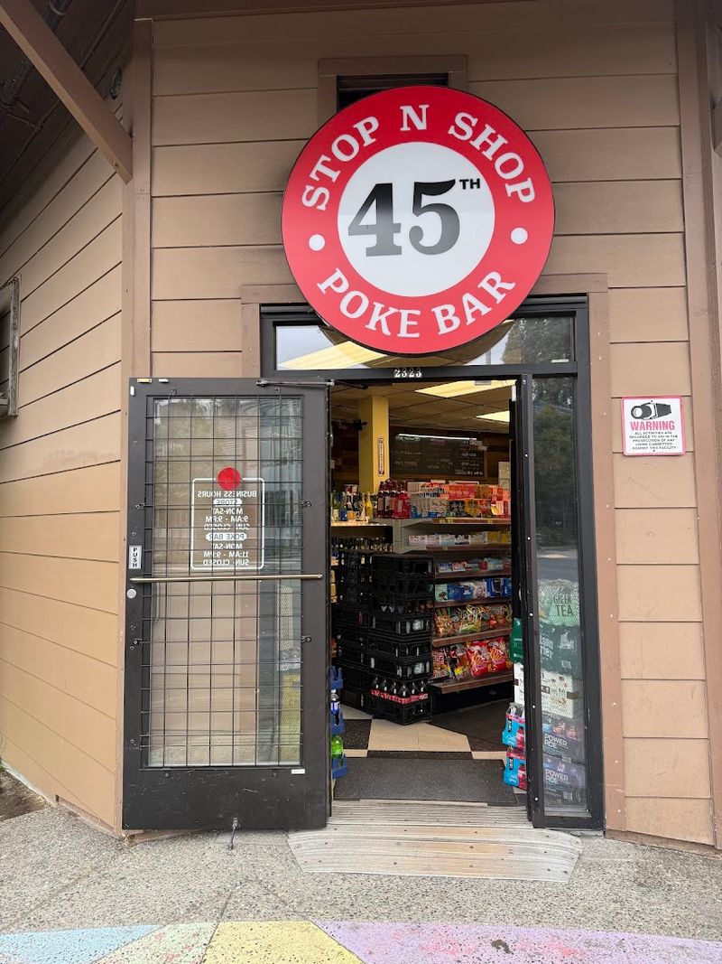 45th Stop N Shop & Poke Bar (Wallingford)