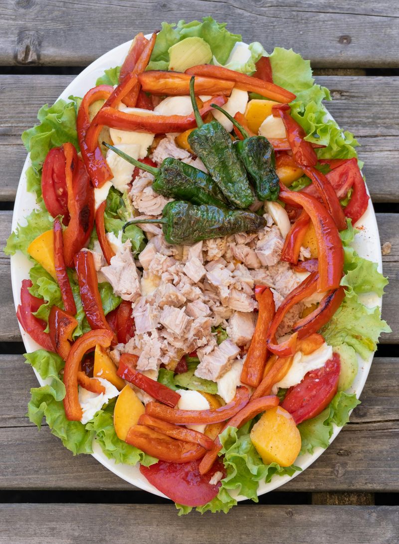 Grilled Tuna And Peach Salad