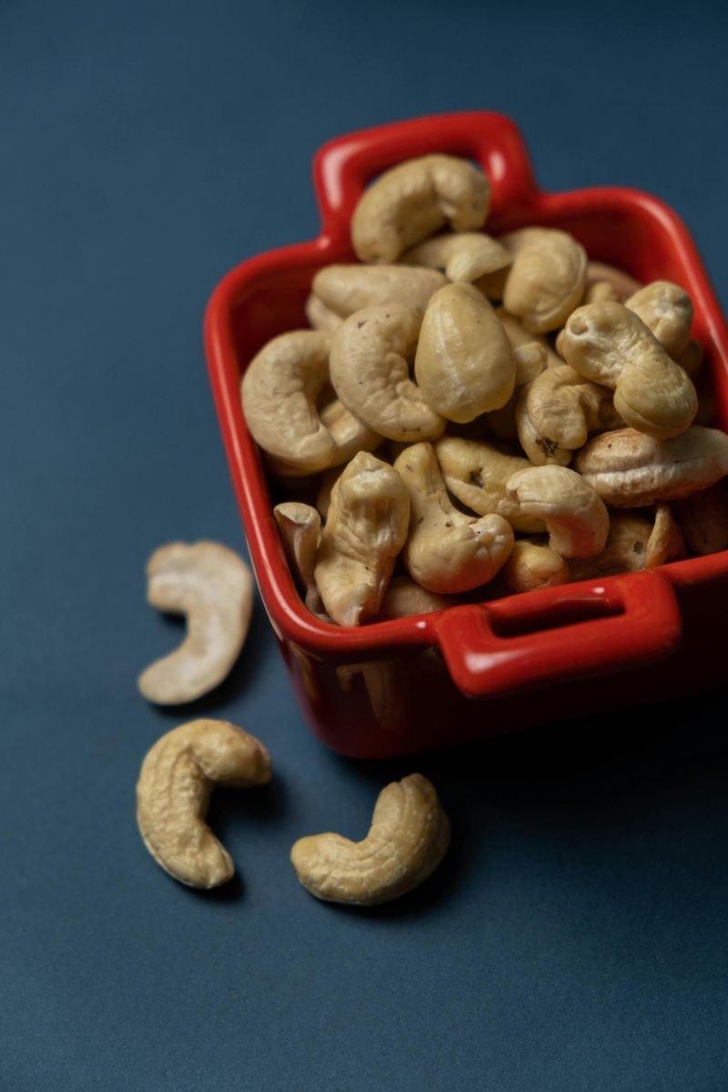 Cashews (Dry Roasted) — 74 mg per ounce