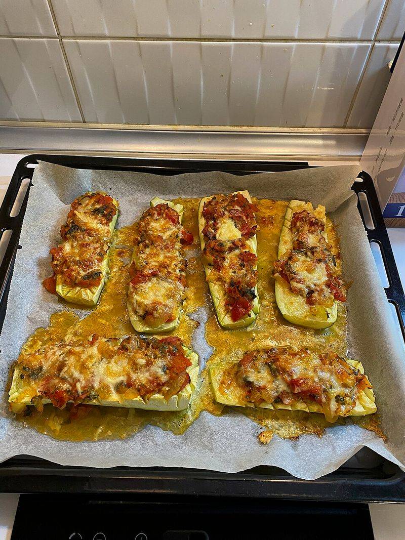Zucchini Boats With Seasoned Ground Beef