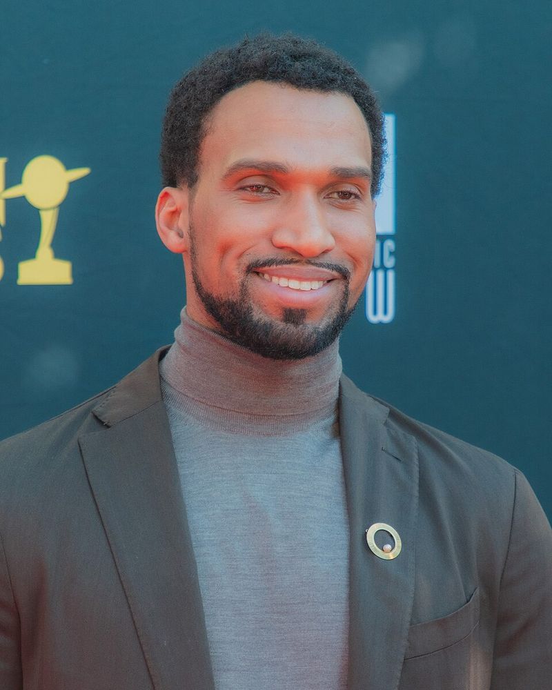 Black Noir: Mystery in a Mask