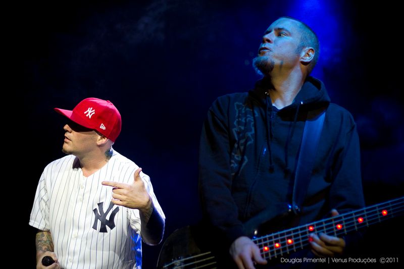 Limp Bizkit Behind Blue Eyes