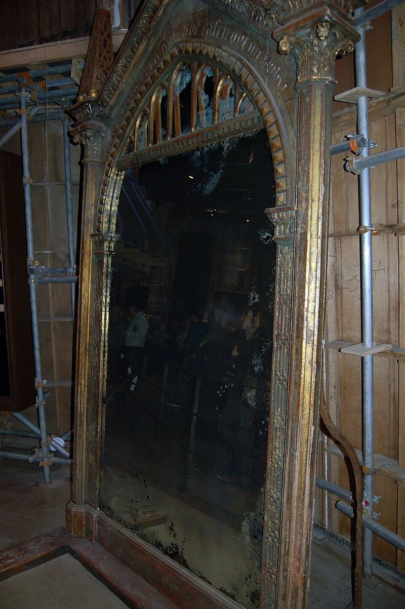 Dumbledore And The Mirror Of Erised